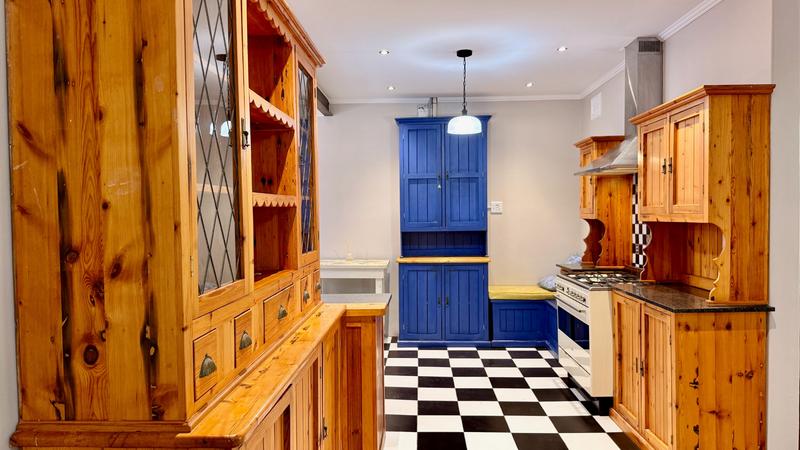 5 Bedroom Property for Sale in Kenridge Western Cape